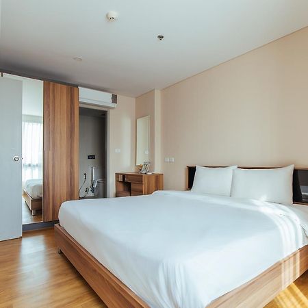 Roomme Hospitality Nang Linchee Branch Бангкок Екстер'єр фото