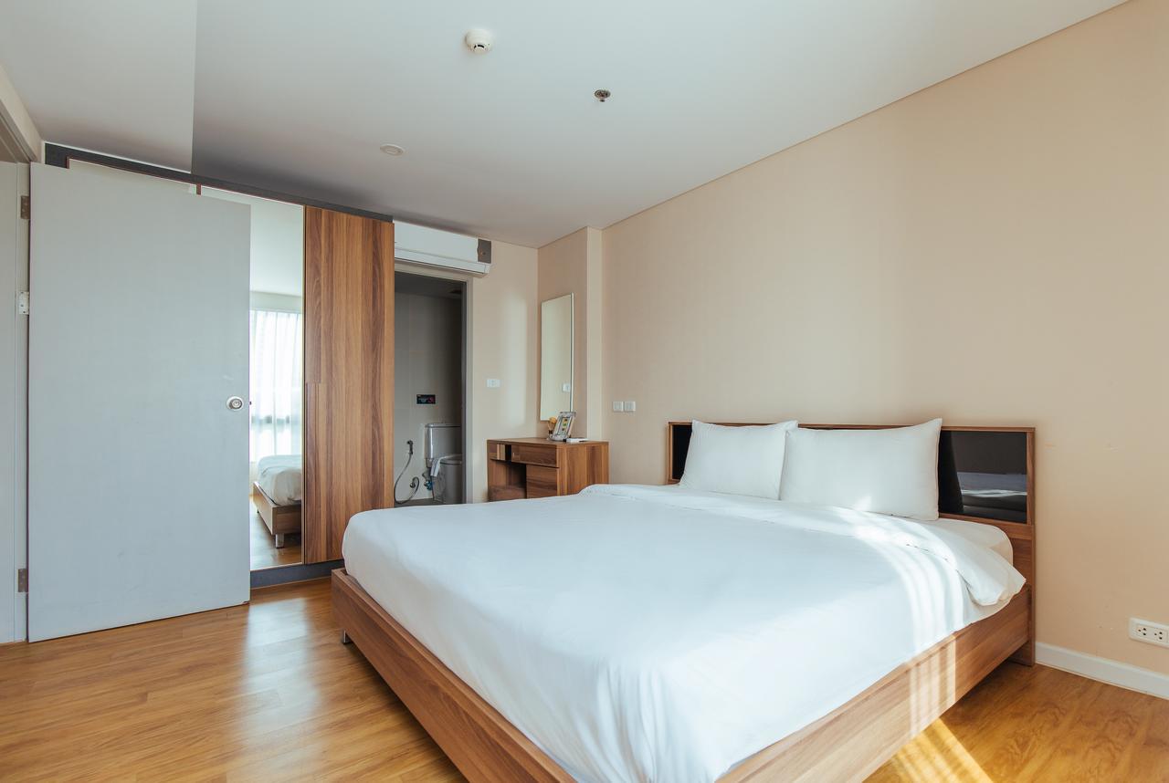 Roomme Hospitality Nang Linchee Branch Бангкок Екстер'єр фото