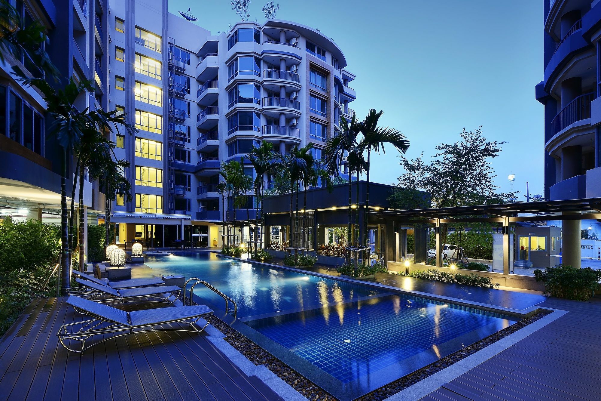 Roomme Hospitality Nang Linchee Branch Бангкок Екстер'єр фото